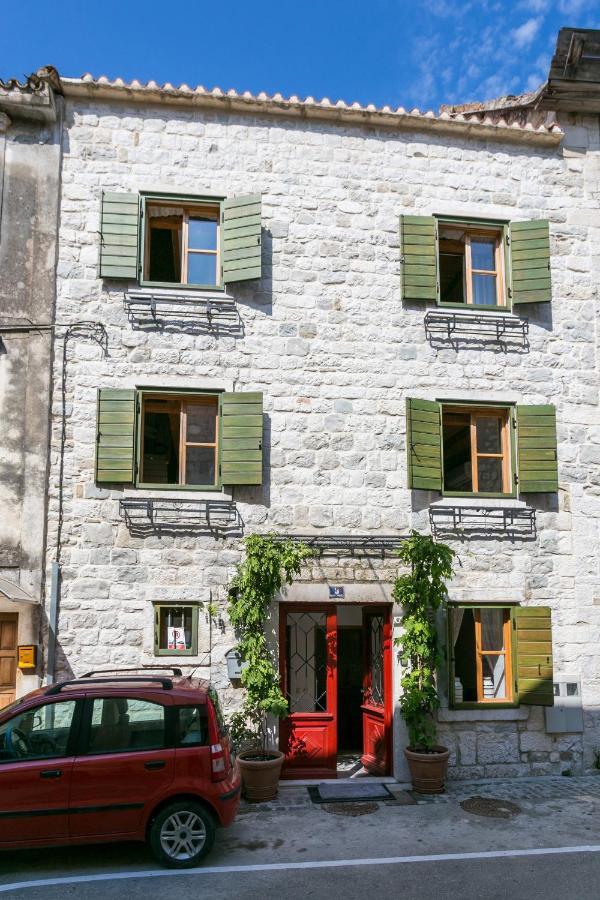 Apartment By The Sea Kastel Stari, - 21199