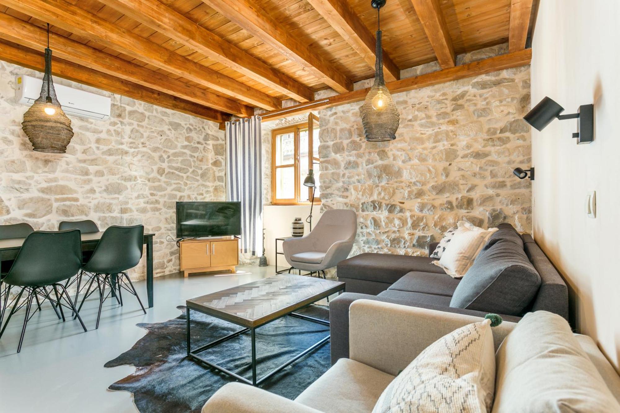 By The Sea Kastel Stari, - 21199 Apartment